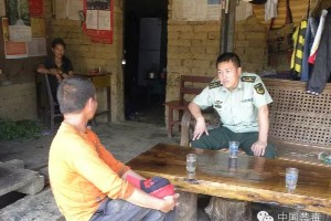 凉皮太好吃，怀疑里面有罂粟，他报警了，结果……